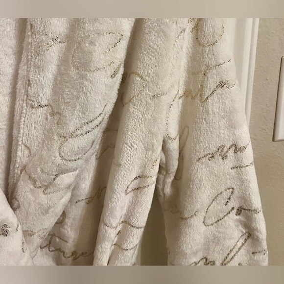 Juicy Couture Plush White Script Robe S/M Cozy Belted Lounge Sleepwear - Picture 2 of 8